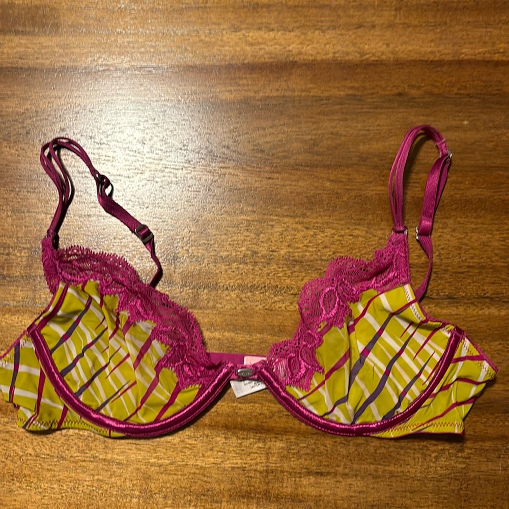 Victorias Secret Very Sexy Unlined Bra